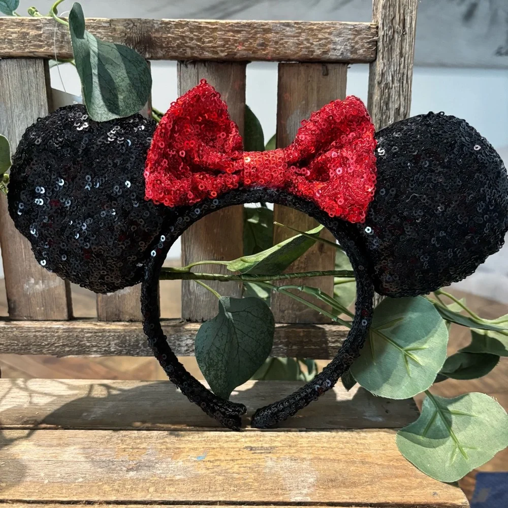 DISNEY MINNIR Sequin Black Ears with Red Bow Headband GITLS WOMEN